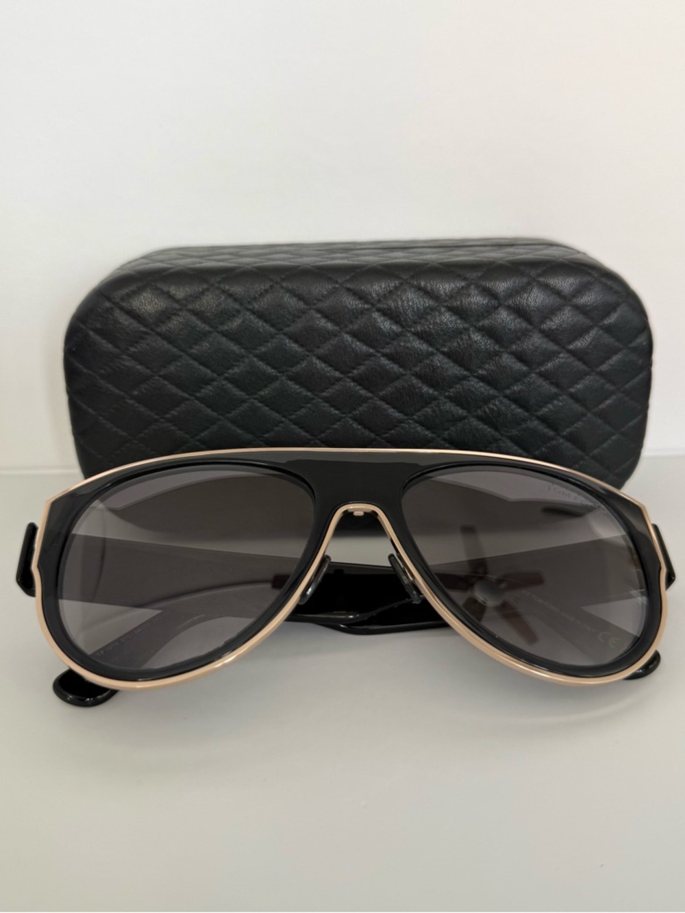 NEW!!! Tom Ford unisex sunglasses Lyle 02 TF1074 01C Authentic - Picture 8 of 8